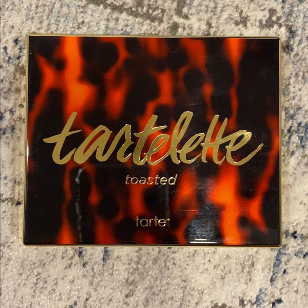 Tartelette Toasted eyeshadow palette
